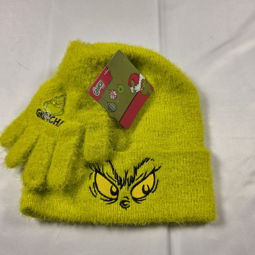 The Grinch Bioworld Fuzzy Knit Beanie and Gloves Set Lime Green Dr Seuss New